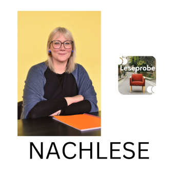 Die Autorin sitzt entspannt am Tisch und lächelt in die Kamera